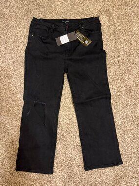 RISEN DISTRESSED JEANS